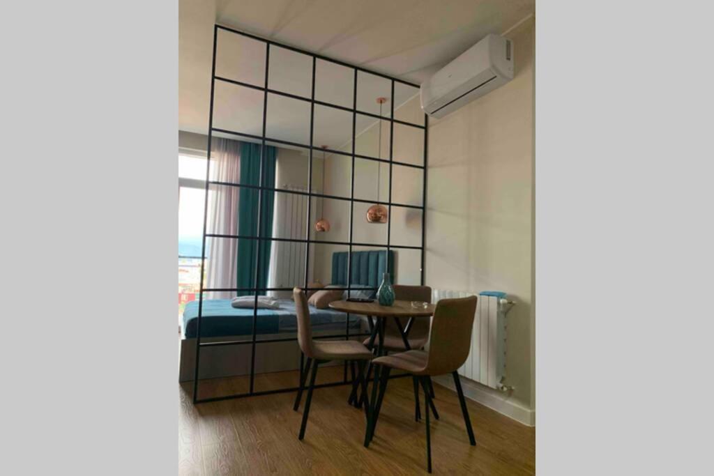Geverse Apartment Batumi Eksteriør bilde